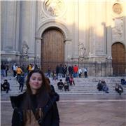 Estudiante universitaria ofrece clases de ingles y español y cualquier materia de primaria/ eso